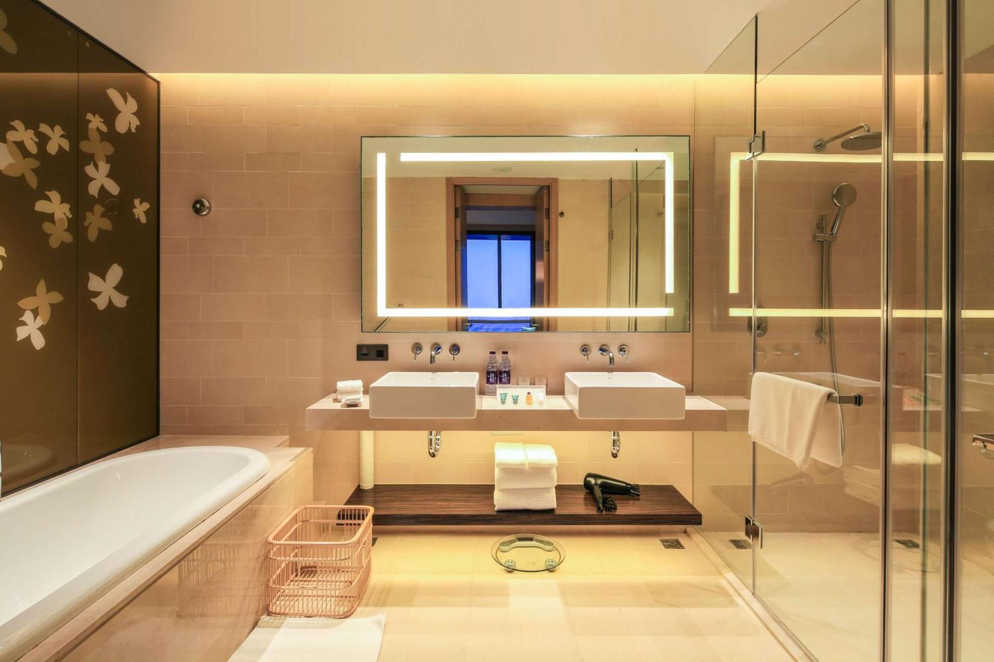 Hilton Garden Inn Ningbo Dış mekan fotoğraf